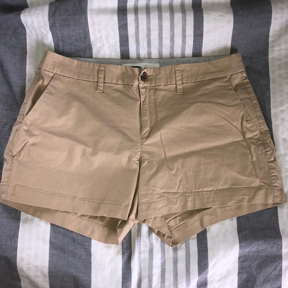 Old Navy khaki short